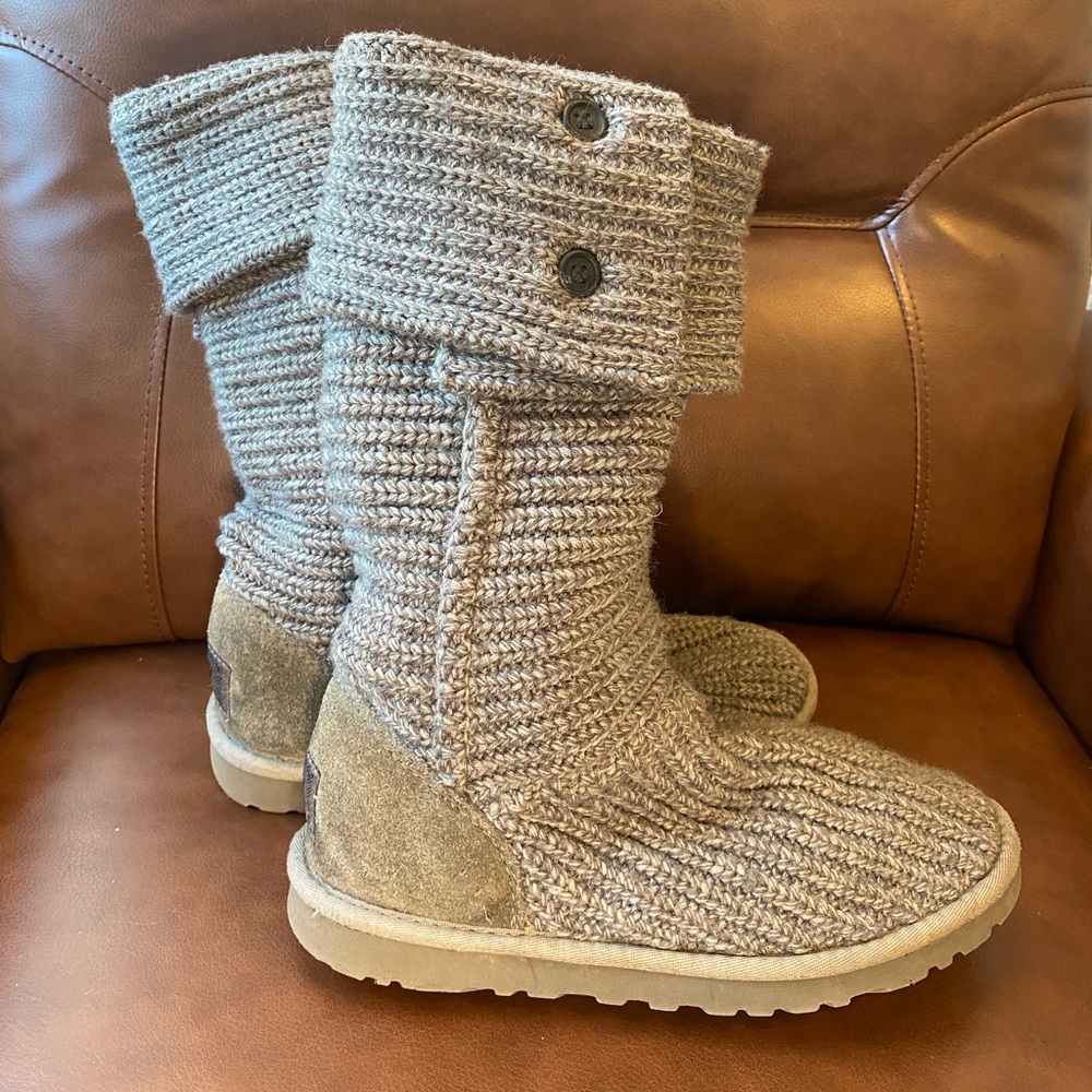 Grey Classic Cardy UGG sheepskin | Knit boot